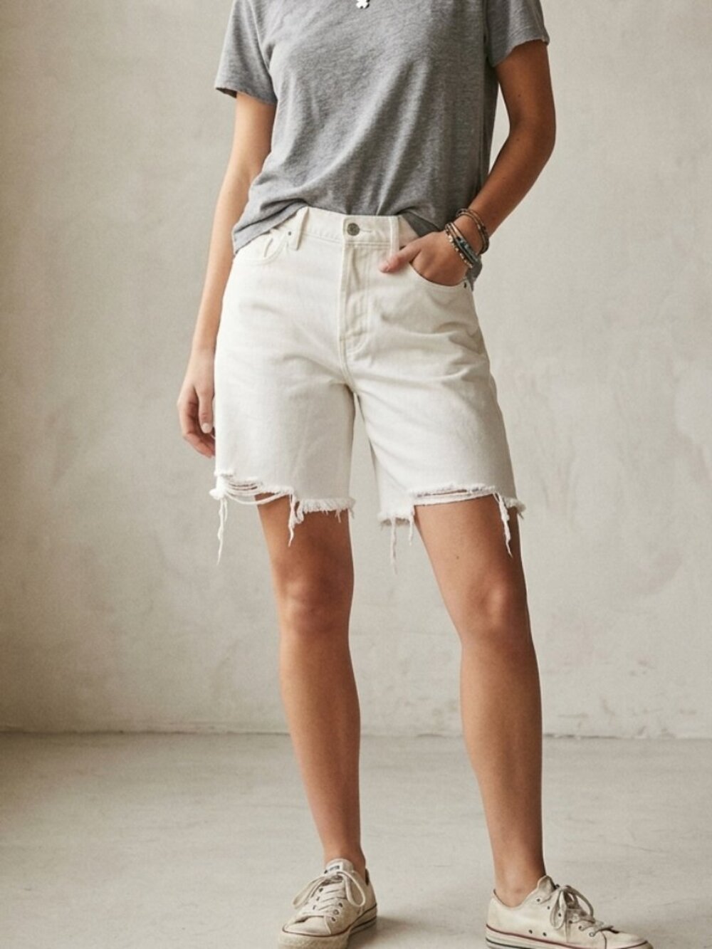 Lucky Brand Women's Size 8/29 Off White 90's Loose Fit Cut Off Shorts
